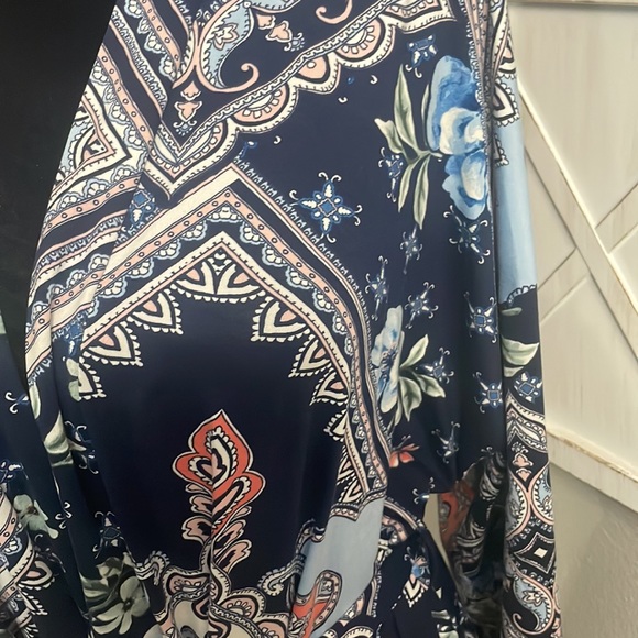 Linea Donatella Paisley Print Short Robe - Picture 2 of 8